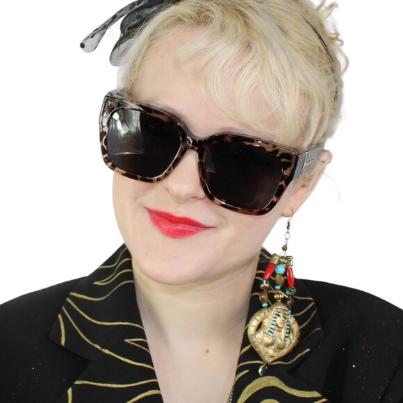 Desperately Seeking 80s Egyptian Nefertiti Earring in Fishhook or Clip-On - Picture 8 of 11